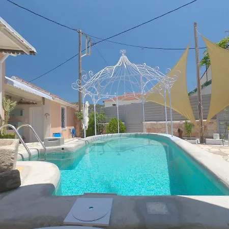 Nereids House Вати